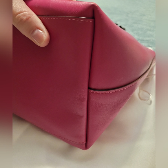 Retail Refined Leather Chain Coach Tote - Picture 7 of 8